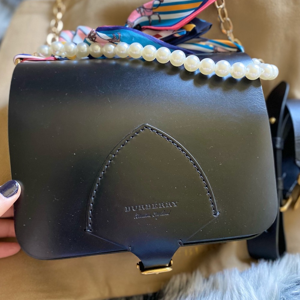 Burberry black leather crossbody - Picture 6 of 8